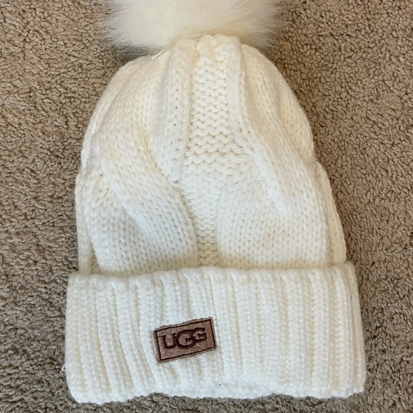 UGG Accessories - Ugg winter hat